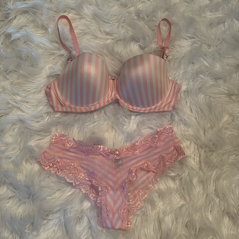 👙Victoria’s Secret bra and panty set👙